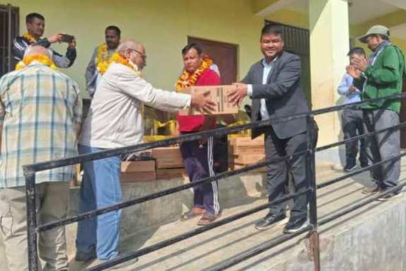 इच्छाकामनाको मायाटारमा अवस्थित विद्यालयलाई पाँच थान कम्प्युटर सहयोग