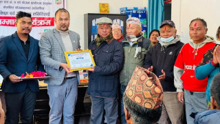 शहिद लखन गाउँपालिकाबाट समयमै योजना सम्पन्न गरी भुक्तानी लिने समितिलाई सम्मान