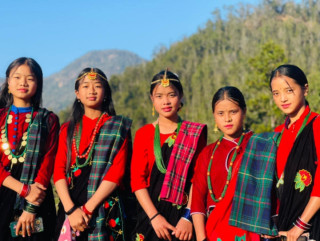 बन्दिपुरका तमु समुदायले विविध साँस्कृतिक कार्यक्रम गरि तमु ल्होसार मनाउने