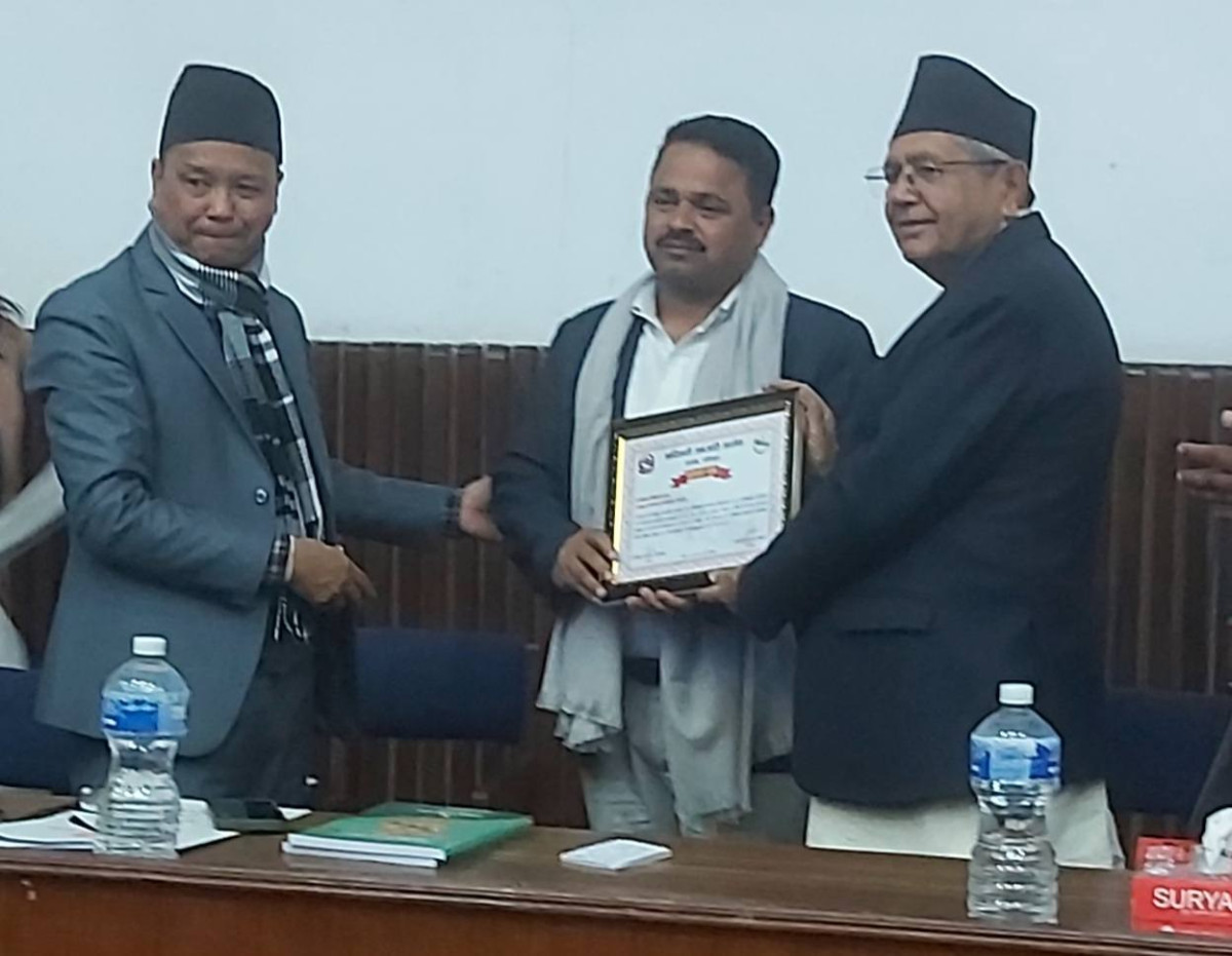 कोदोको रक्सि ब्राण्डिङ उत्कृष्ट कार्य, गण्डकी गाउँपालिका अध्यक्ष साकार सम्मानित