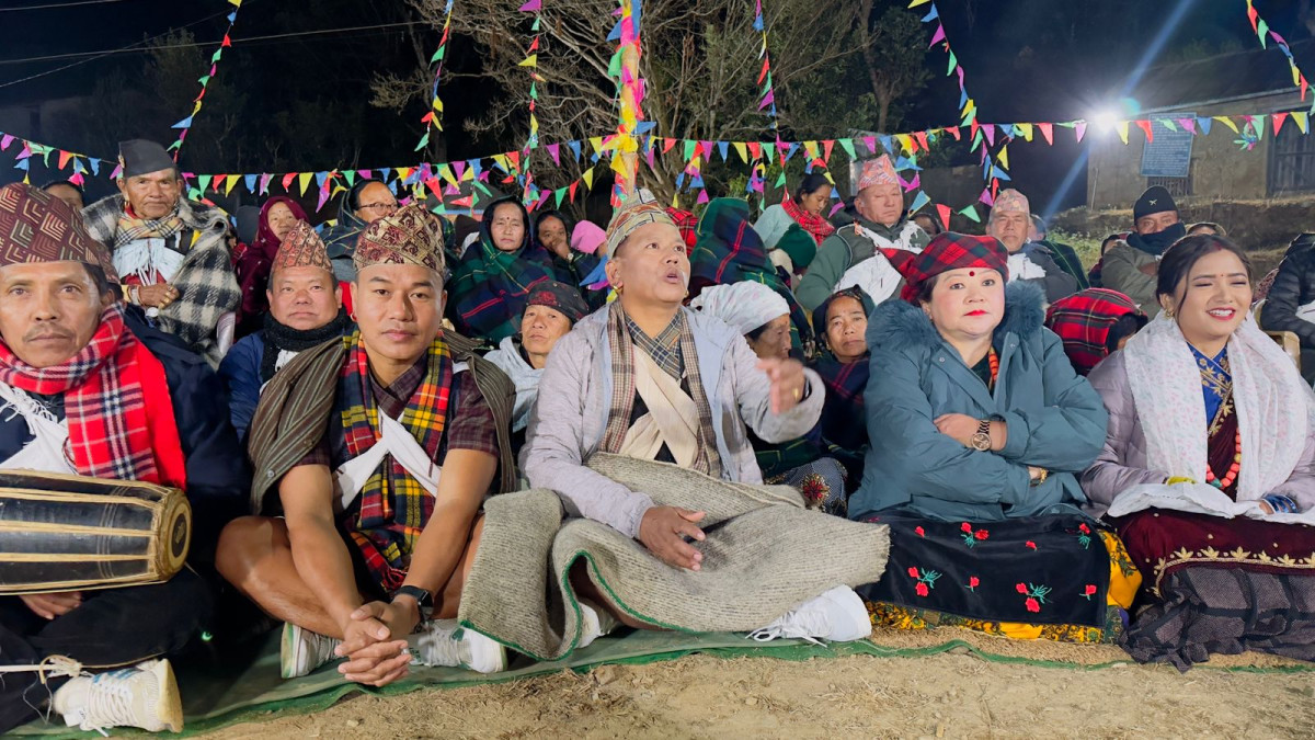 सर्जक रविन गुरुङको मौलिक झ्याउरे गीत बजारमा (भिडियोसहित)