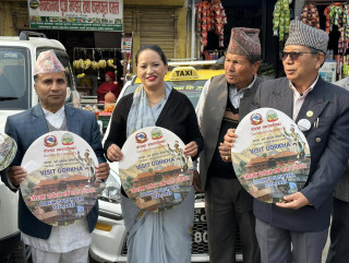 सार्वजनिक सवारी साधनमा गोरखा भ्रमण बर्षको स्टिकर टाँस्न थालियो