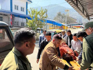 गोरखामा माइक्रो बस दुर्घटना हुँदा १ जनाको मृत्यु, १४ घाइते
