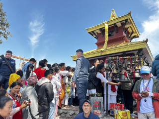 छिम्केश्वरी मन्दिरमा बिहीबार एघार हजार बढी भक्तजनले पूजाअर्चना गरे