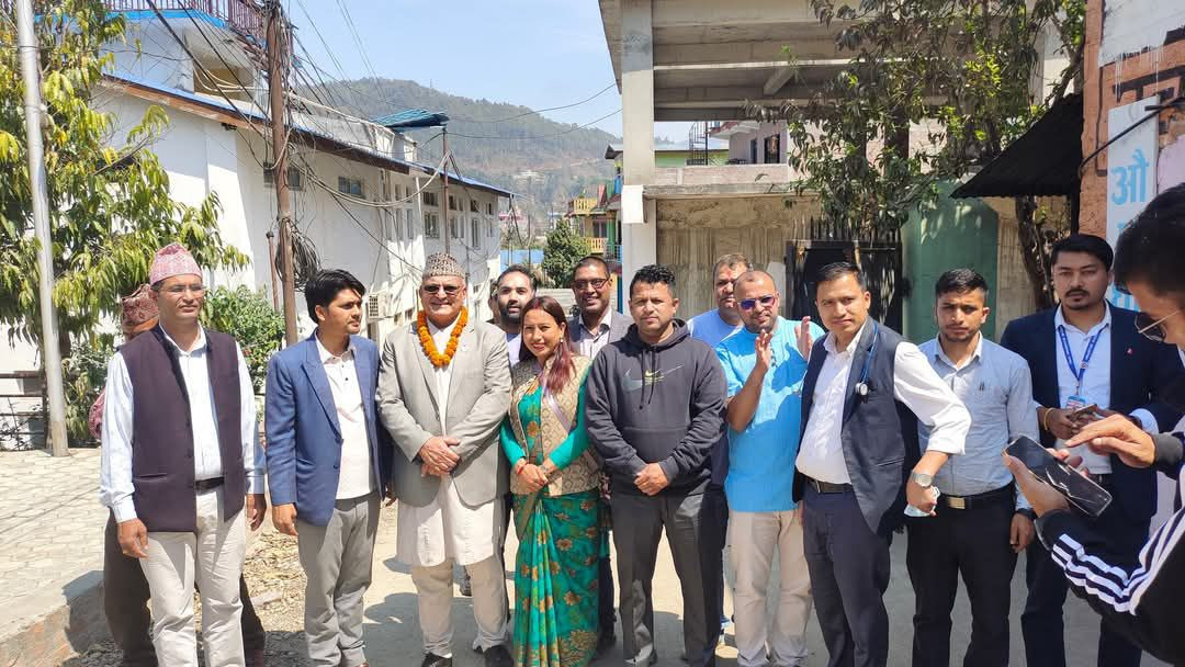 गण्डकी प्रदेशका मुख्य मन्त्री सुरेन्द्रराज पाण्डेद्वारा आँबुखैरेनी अस्पतालको निरीक्षण