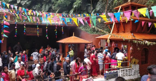रामनवमीका अवसरमा देशभरका राम मन्दिरमा भक्तजनको घुइँचो, जनकपुरमा विशेष उत्सव