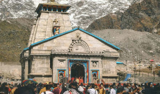 केदारनाथ धामको ढोका आजदेखि खुल्यो