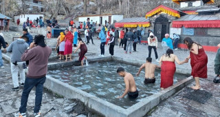 चिसोमा पनि मुक्तिनाथ मन्दिरमा भक्तजनको भिड