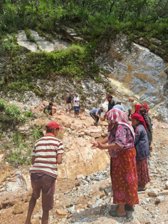 गिराउन चौर–गाउँकोट–हिलेखर्क सडक स्तर उन्नति कार्य श्रमदानमार्फत सुरु