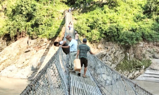 घुमाउने झोलुङ्गे पुल मर्मतका लागि बन्द, वैकल्पिक बाटो प्रयोग गर्न गाउँपालिकाको अनुरोध