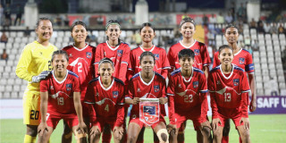 नेपाली महिला फुटबल टीम उपाधि लागि आज बंगलादेशसँग भिँड्दै