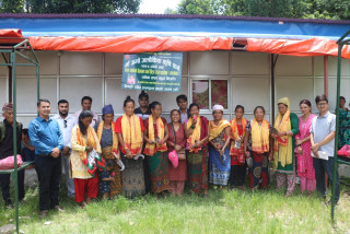 महिला उद्यमी कल्पना गौलीद्वारा ९ जना महिला कृषक सम्मानित