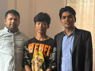आँबुखैरेनीमा चेपाङ समुदायका पहिलो विद्यार्थी अमृत प्रजाद्वारा १२ कक्षा उत्तीर्ण