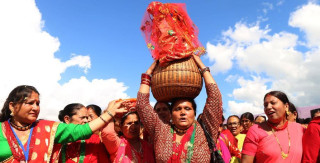 आज गौरा पर्वको तेस्रो दिन, गौरादेवीलाई घरघरमा भित्र्याइँदै