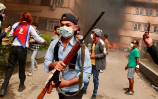 जेन्जी आन्दोलनमा लुटिएका ८ सय बढी हतियार गायब