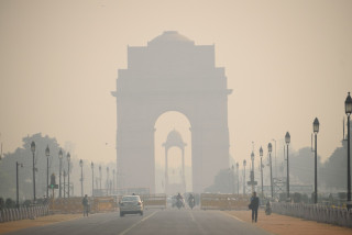 दिल्लीको प्रदूषण उच्च, कृत्रिम वर्षा गराउने तयारी
