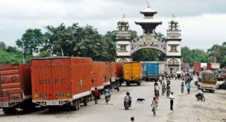 वीरगञ्ज नाका हुँदै तीन महिनामा आठ अर्ब ७० करोडका सवारीसाधन भित्रियो
