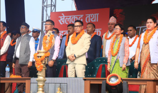 नारायणी किनारमा खेलकुद तथा बृहत व्यापार महोत्सव सुरु