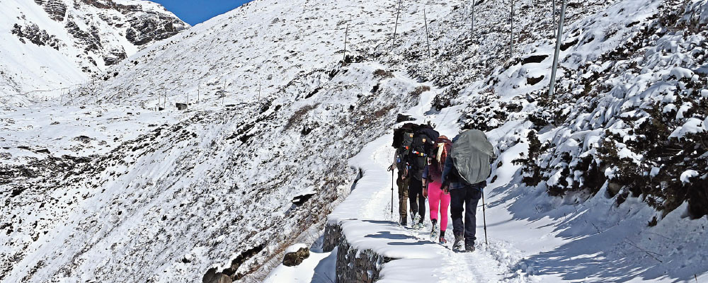 मुस्ताङमा जाडोमा पनि पर्यटकको चहलपहल