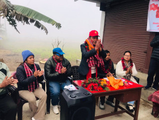 चुनावी अभियानलाई तिव्रता दिदै प्रताप गुरूङ घरदैलोमा व्यस्त