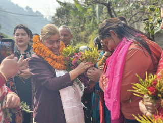 ‘नेतृत्व पद होइन, जिम्मेवारी हो’  कांग्रेस उम्मेद्वार मीना खरेल