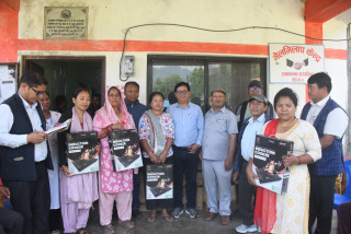 इन्धन संकट चलिरहदा इच्छाकामना गाउँपालिकाद्वारा वडा नं. ७ मा ८० प्रतिशत अनुदानमा विद्युतिय चुल्हो वितरण