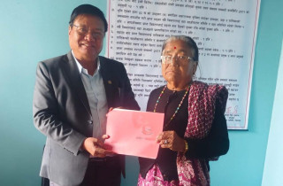 काठमाण्डौमा सुकुमबासीको उठीवास लाउदै बालेन सरकार, चितवनमा भने पुर्जा वितरण गर्दै भूमी आयोग