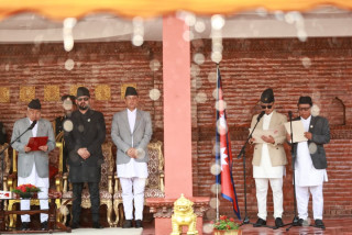 सुदन गुरुङ पुनः गृहमन्त्री नियुक्त, महावीर पुनले पनि लिए मन्त्रीको सपथ