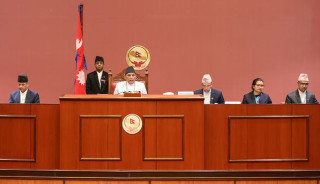राष्ट्रियसभाः बाढीपहिरोले अवरुद्ध राजमार्ग तत्काल सञ्चालनमा ल्याउन माग