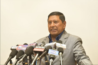 सरकारको कार्यशैलीले राष्ट्रिय स्वाधीनता र लोकतन्त्र खतरामा परेको नारायणकाजीको आरोप