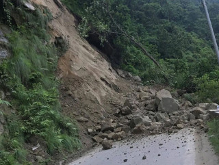 देशका विभिन्न स्थानमा सडक अवरुद्ध
