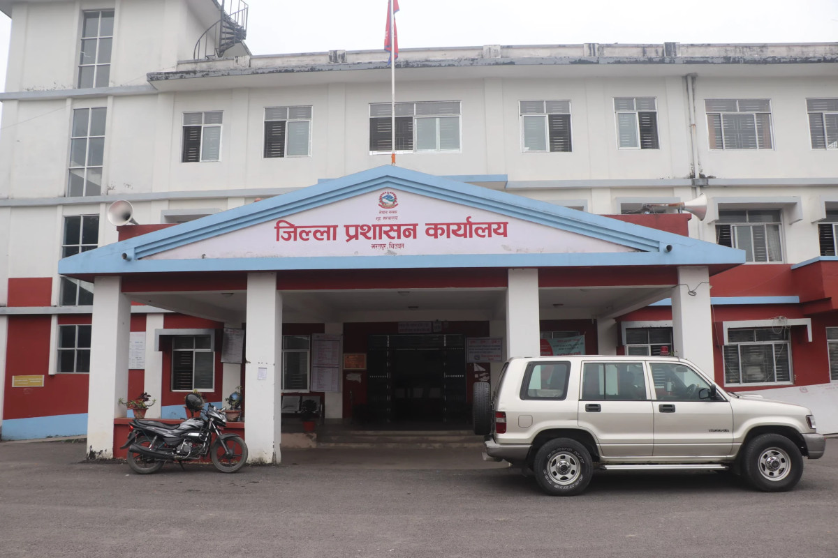 लगातार वर्षापछि चितवनमा उच्च सतर्कता, विद्यालय बन्द